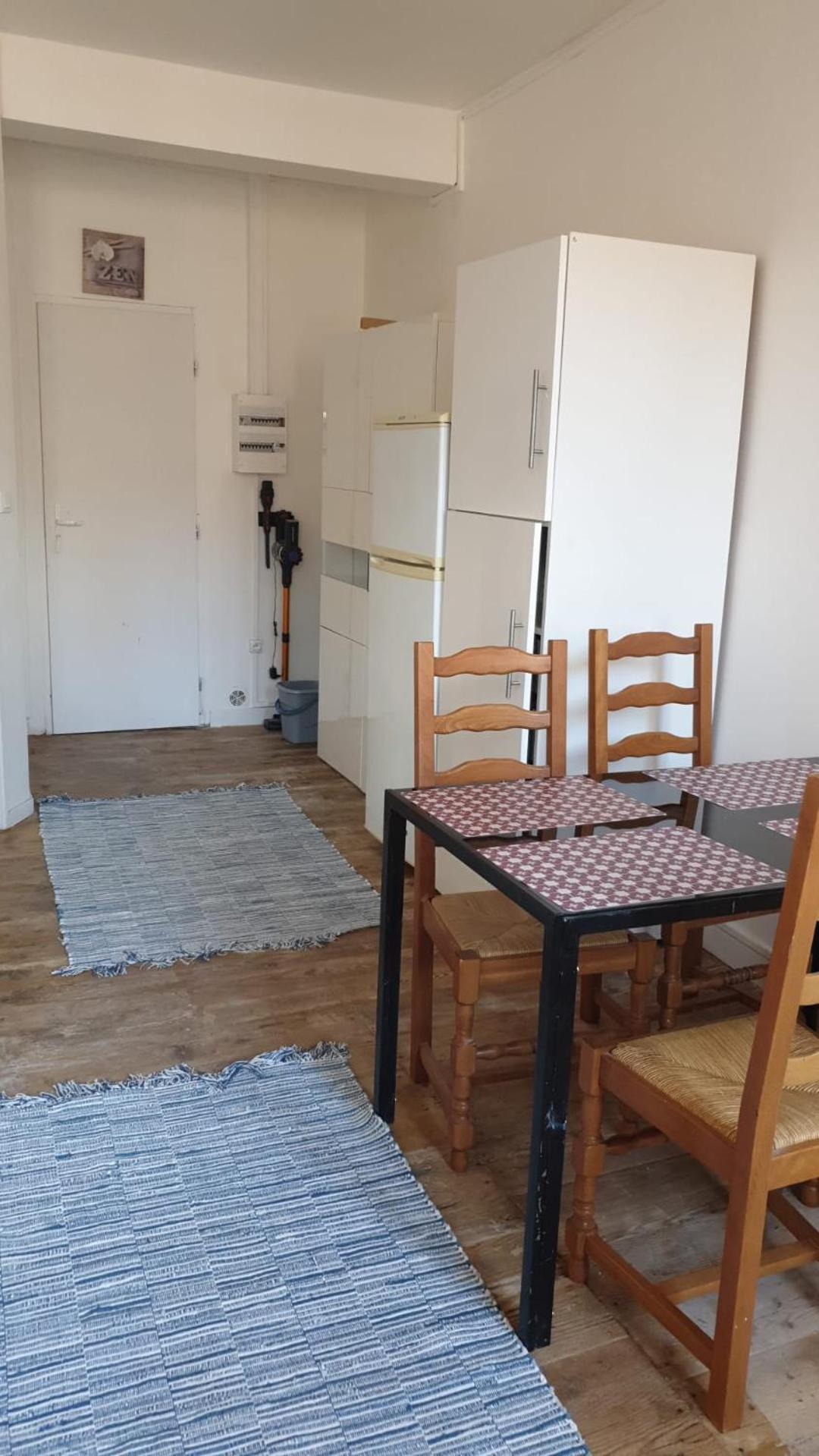 Appartements Simples Et Fonctionnels パミエ エクステリア 写真